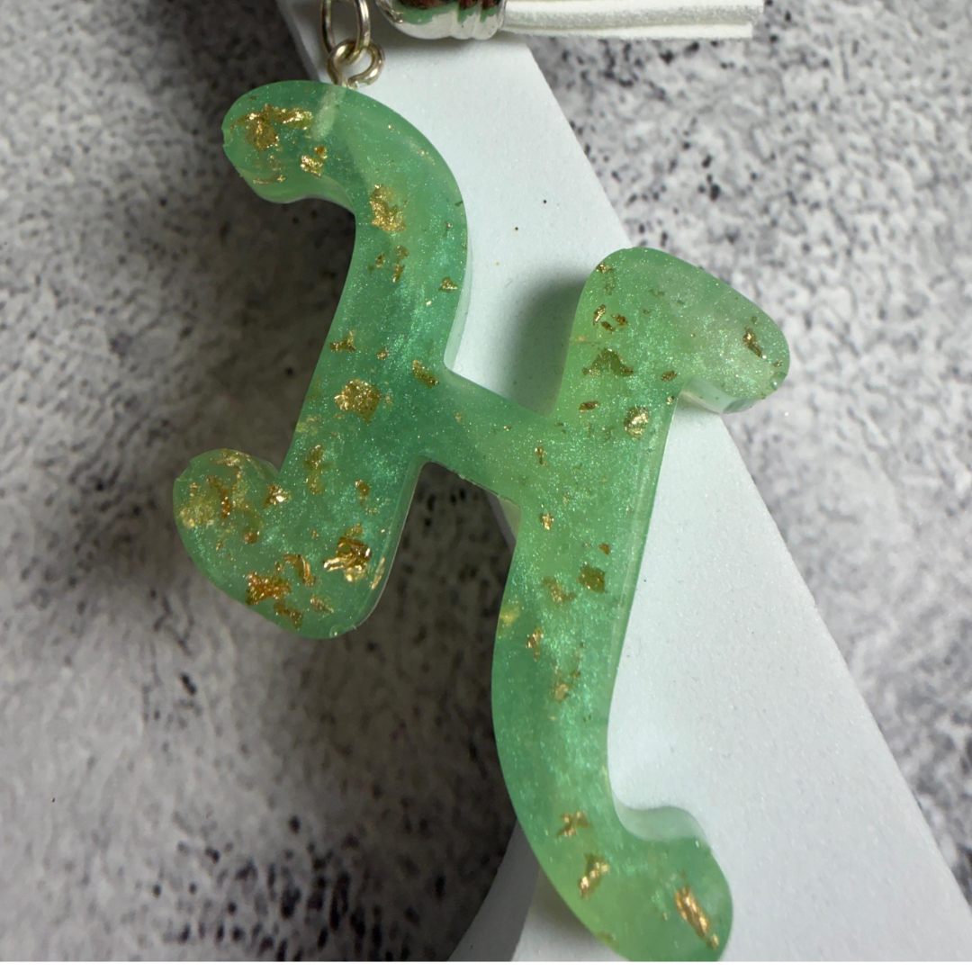 Personalized Letter Keychain A-Z Initial Charm - Custom Alphabet Bag Accessory with Tassel for Purse, Backpack & Keys